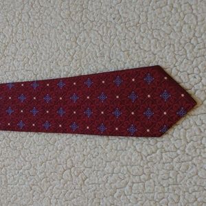 Tom James Innocenti Dark Red Foulard Silk Tie (Made in USA)